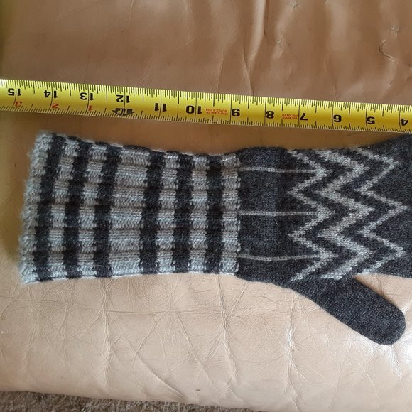 1 Unisex Limited Edition Wool Karakoram Glove - Picture 5 of 5